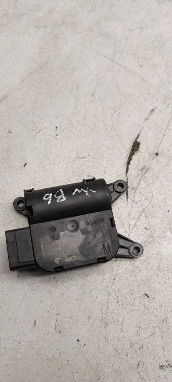 Air flap motor/actuator 3c0907511A