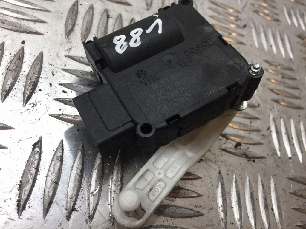 Air flap motor/actuator 4F0820511A