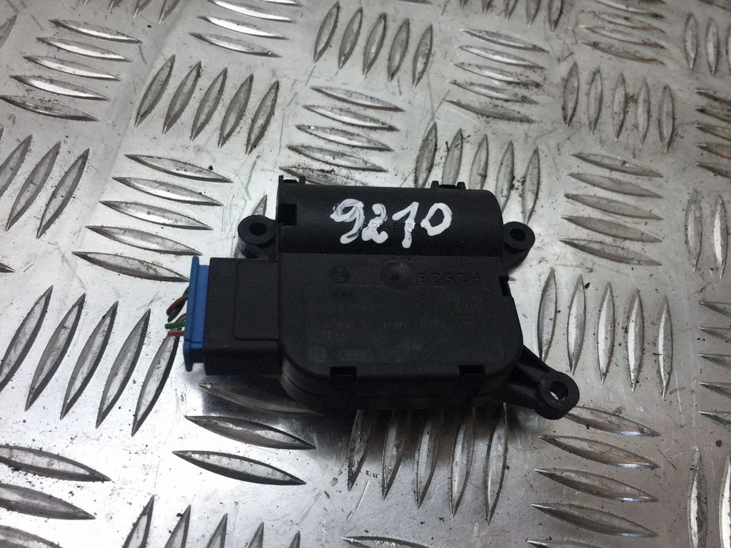 Air flap motor/actuator 4F0820511B