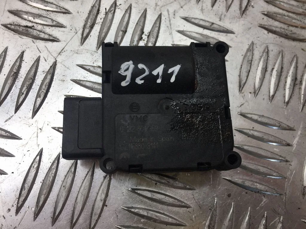 Air flap motor/actuator 4F0820511B