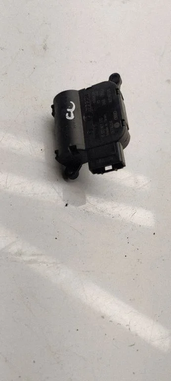 Air flap motor/actuator 3c0907511