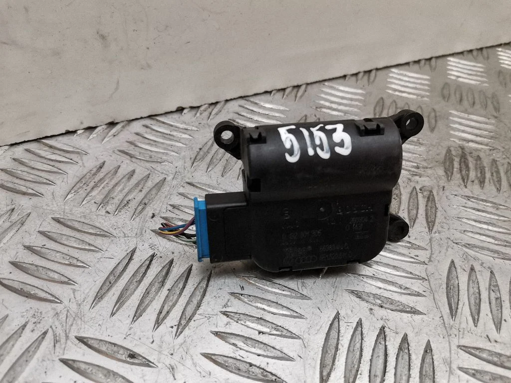 Air flap motor/actuator 8E1820511D