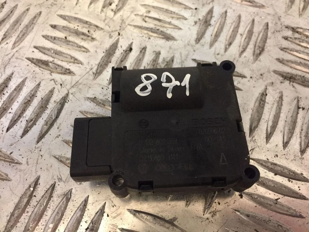 Air flap motor/actuator 4F0820511A