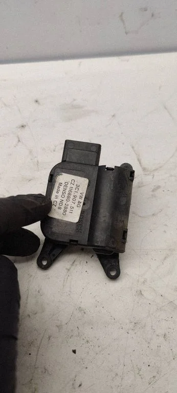 Air flap motor/actuator 3C1907511