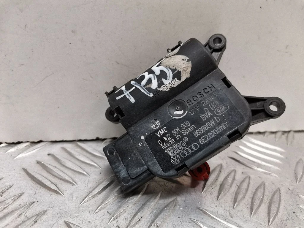 Air flap motor/actuator 8E2820511D