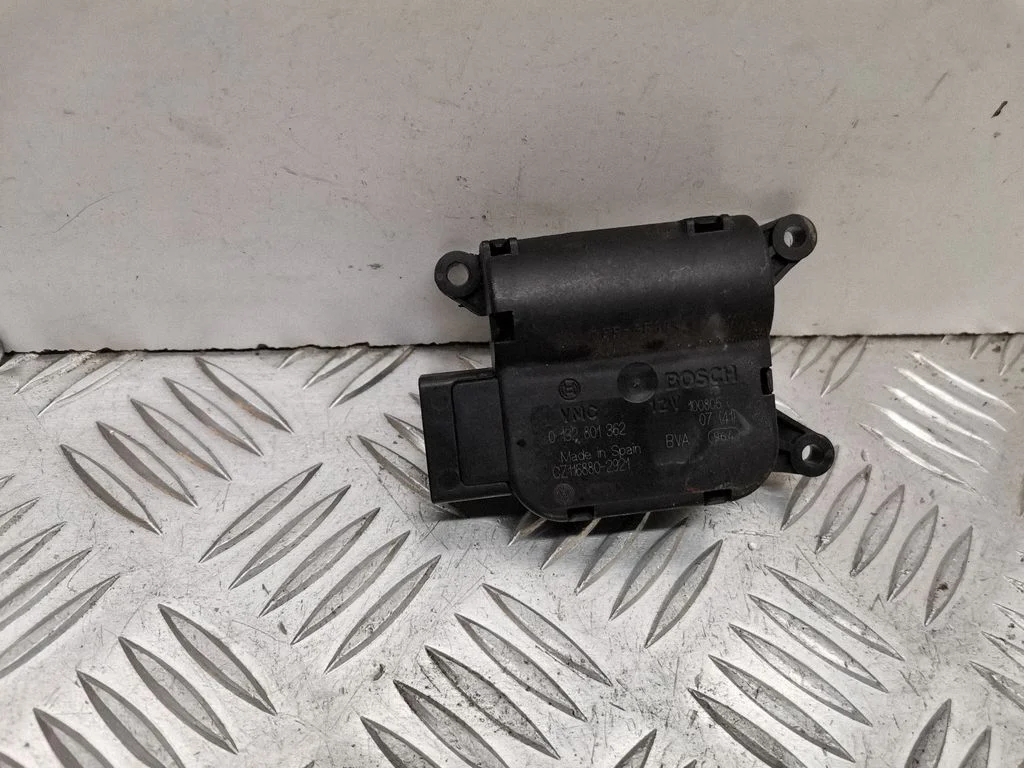 Gaisa aizvara motoriņš/aktuators 0132801362