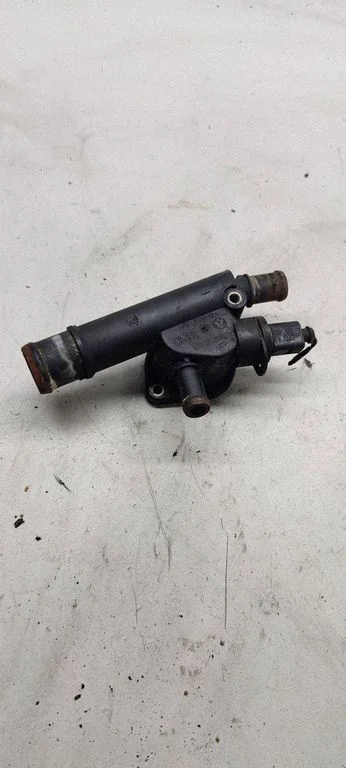 Engine coolant pipe/hose 038121132D