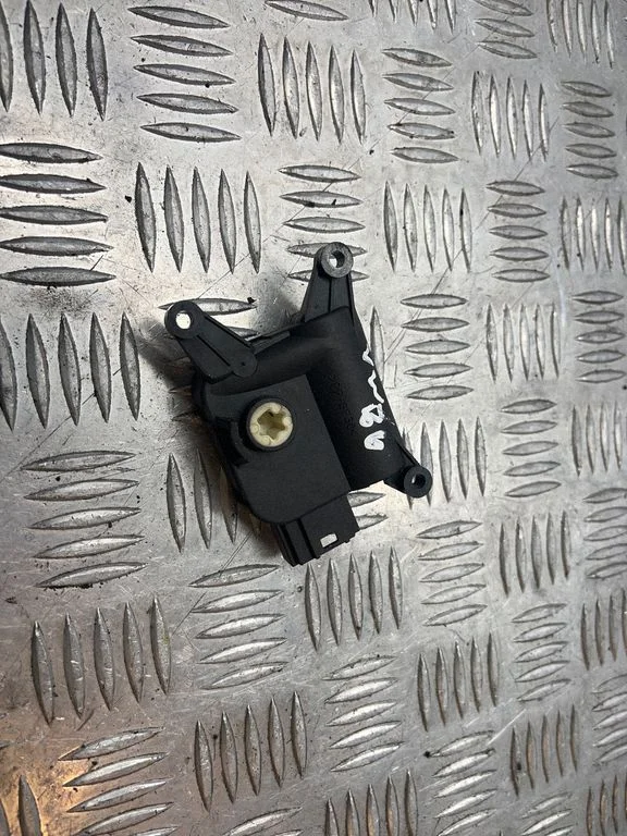 Air flap motor/actuator 3C0907511A