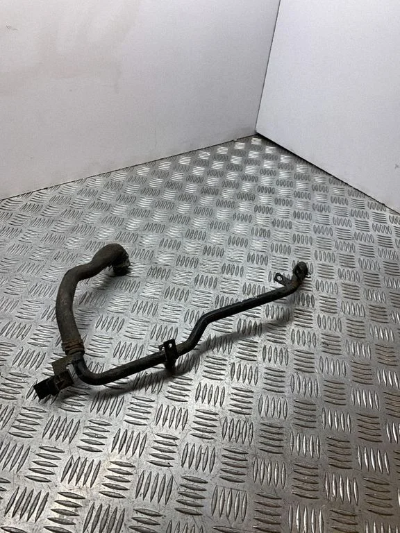 Engine coolant pipe/hose