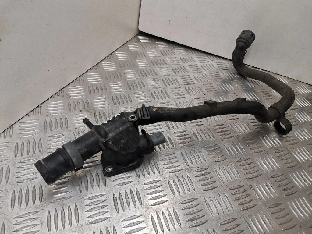 Engine coolant pipe/hose – Volkswagen Passat B6 (2005-2010)