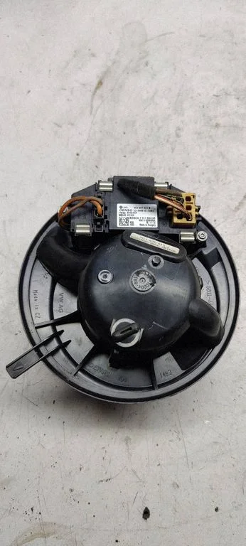 Heater blower motor/fan resistor 3C0907521B