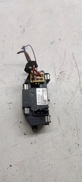 Heater blower motor/fan resistor 8K0820521