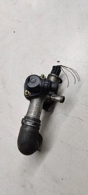 Engine coolant pipe/hose 038121133A
