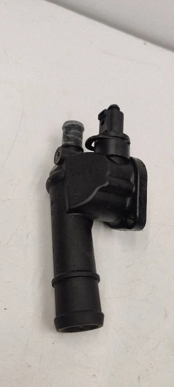 Engine coolant pipe/hose 03G121132B
