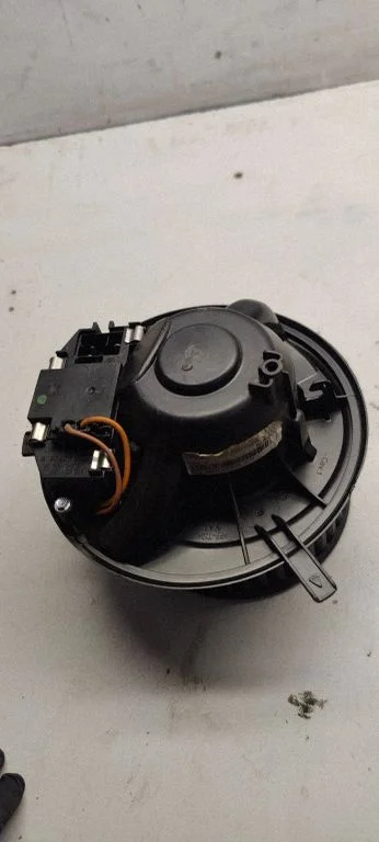 Heater fan/blower 698811