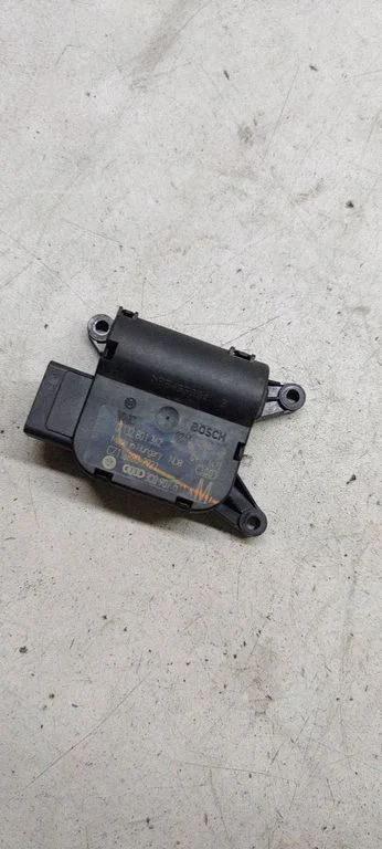 Air flap motor/actuator 3c0907511A