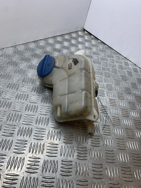 Coolant expansion tank/reservoir 8E0121403