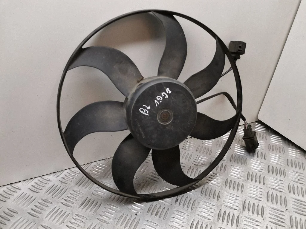 Elektriline radiaatori jahutusventilaator – Volkswagen Passat CC (2008-2016)