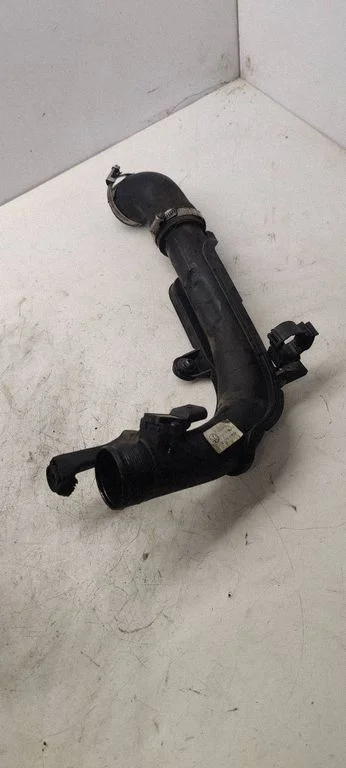 Intercooler hose/pipe 1K0145672HE