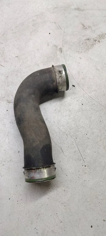 Intercooler hose/pipe