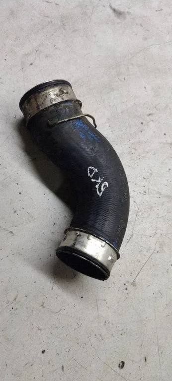 Intercooler hose/pipe 1k0145833d