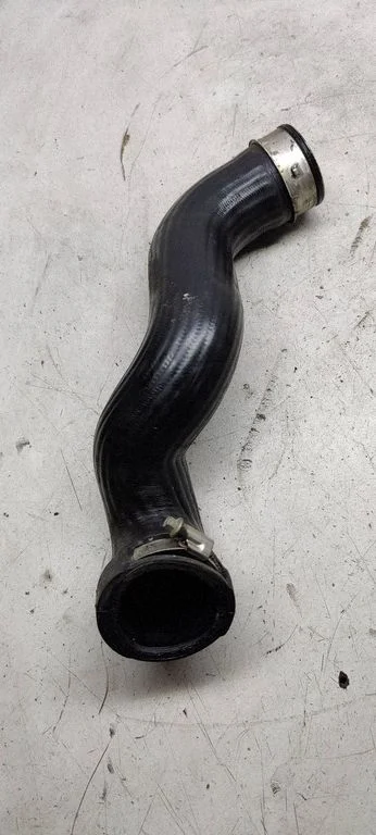 Intercooler hose/pipe