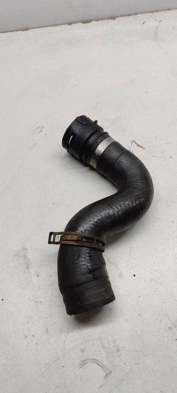 Engine coolant pipe/hose 8k012110