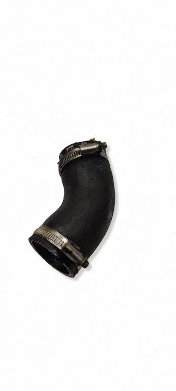 Intercooler hose/pipe 04L145828G