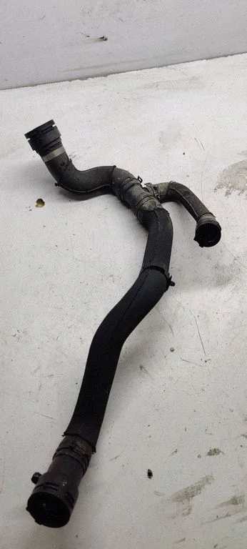 Engine coolant pipe/hose 8k0121049m