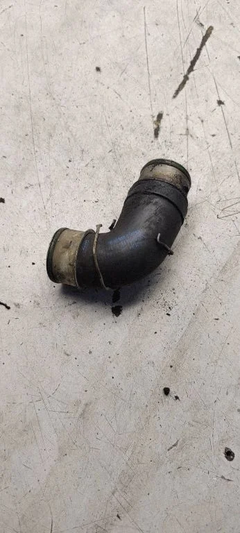 Intercooler hose/pipe 1k0145790c