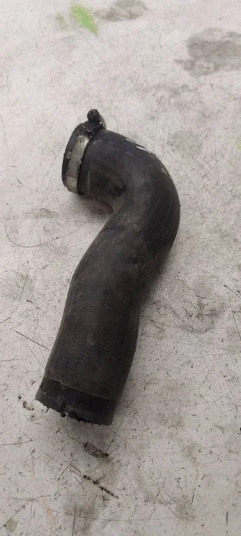 Intercooler hose/pipe