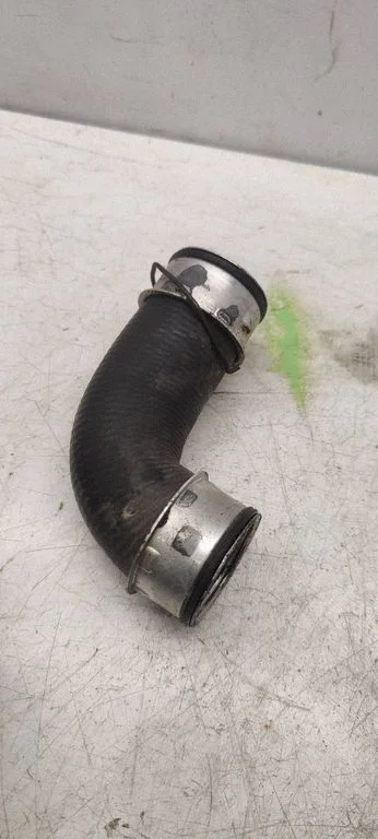 Intercooler hose/pipe