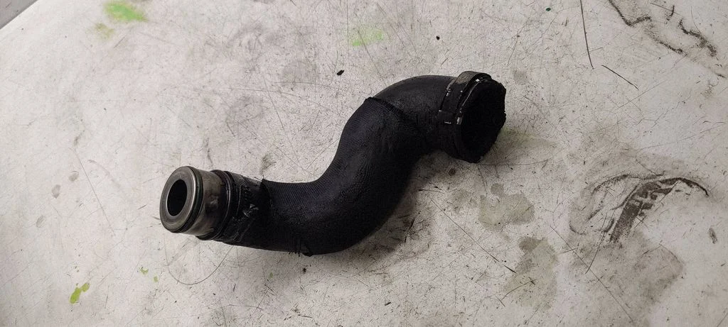Intercooler hose/pipe 038131111A
