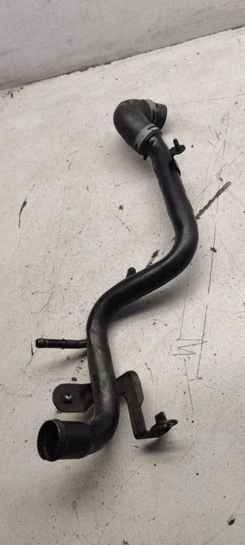 Engine coolant pipe/hose 038121071s