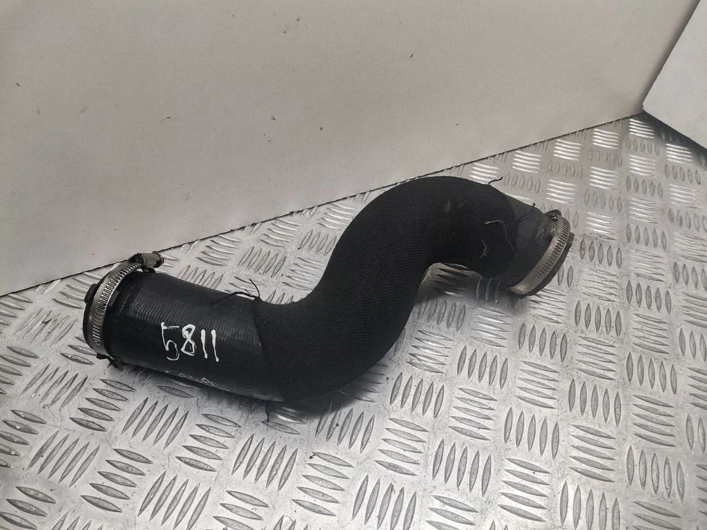Vahejahuti voolik (-ud)/ toru (-d) – Audi A4 Allroad B8 (2008-2016)