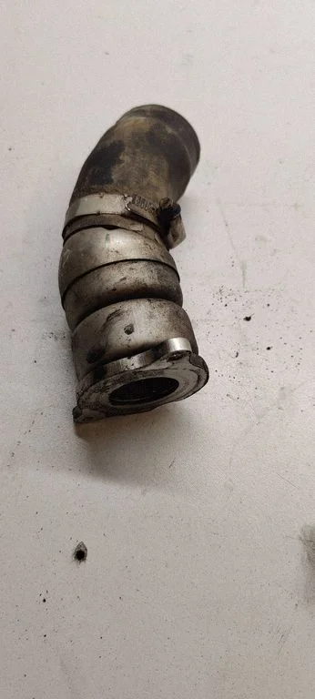 Intercooler hose/pipe