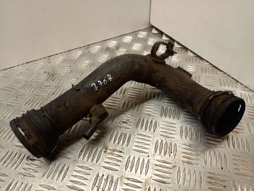 Intercooler hose/pipe 1K0145762L
