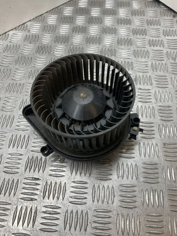 Heater fan/blower 8E1820021E