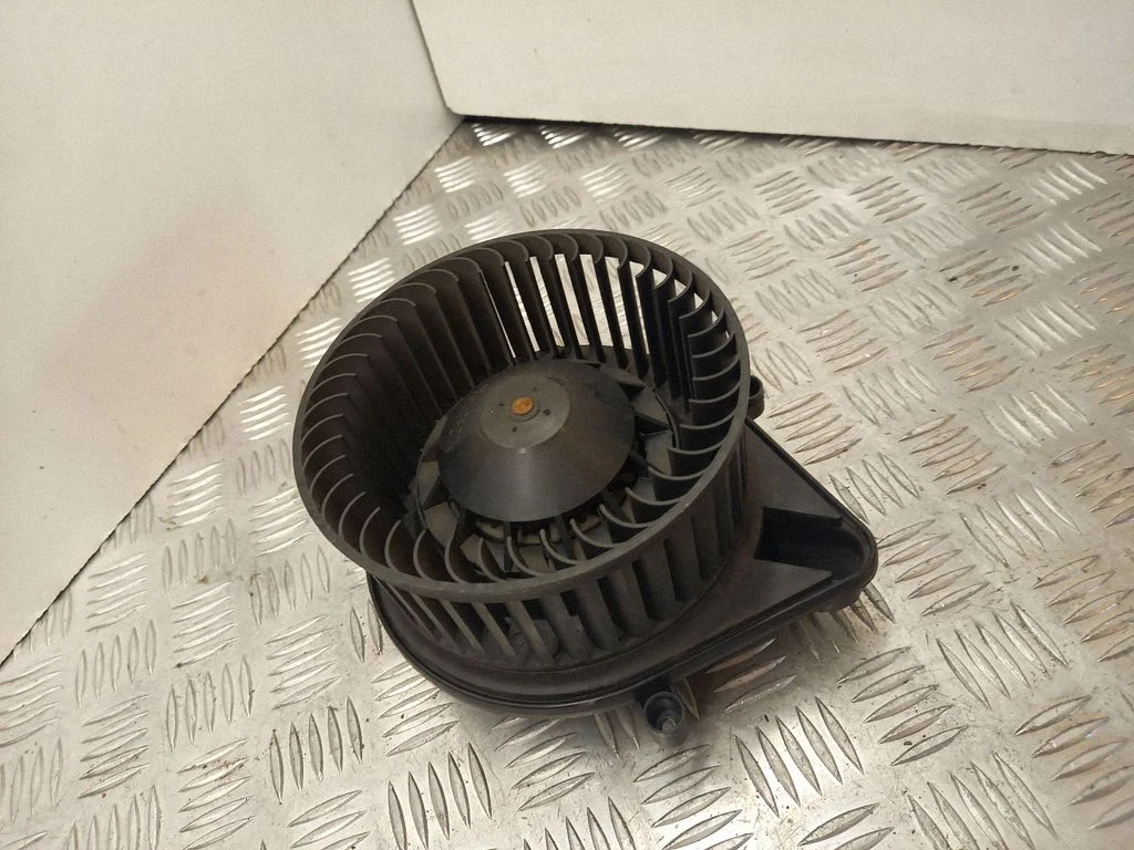 Heater fan/blower 8E1820021E