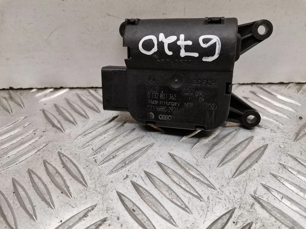 Gaisa aizvara motoriņš/aktuators 0132801362