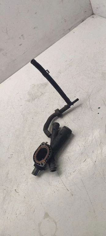 Engine coolant pipe/hose 03L121131aa