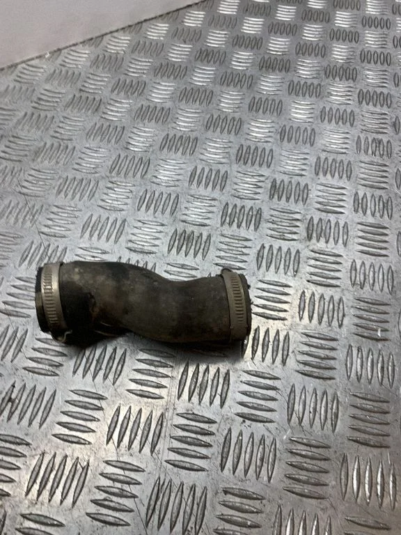 Intercooler hose/pipe