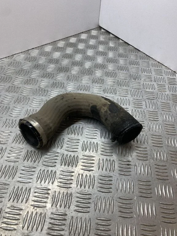 Intercooler hose/pipe