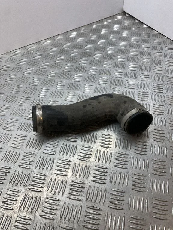 Intercooler hose/pipe