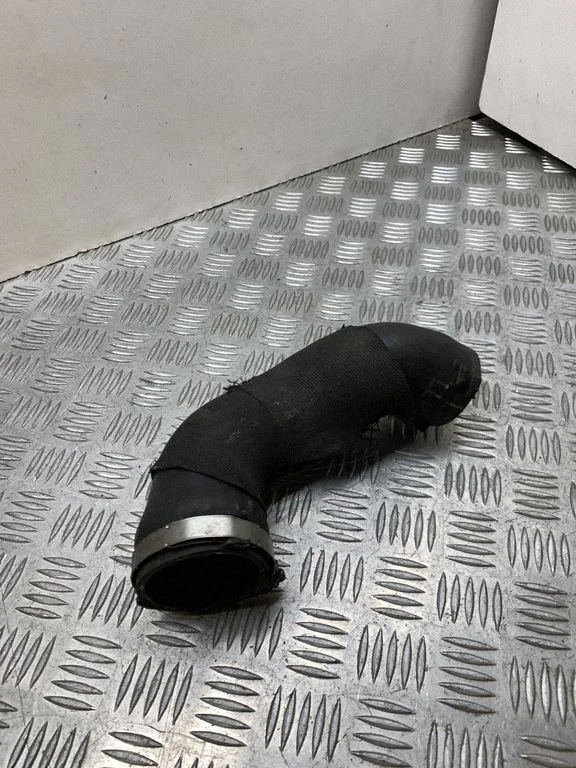 Intercooler hose/pipe