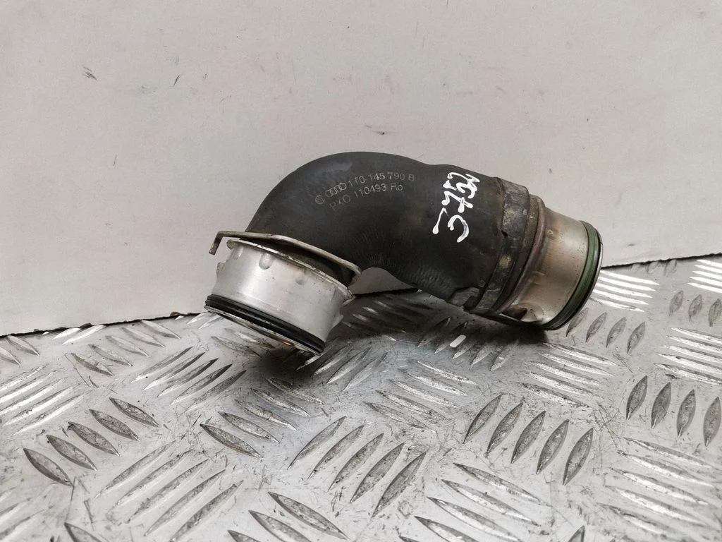 Intercooler hose/pipe 1T0145790B