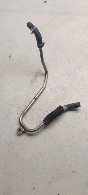 Engine coolant pipe/hose 04L131552b