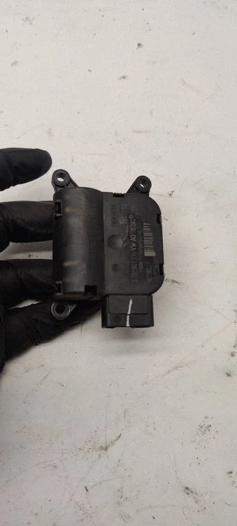 Air flap motor/actuator 1K0907511C