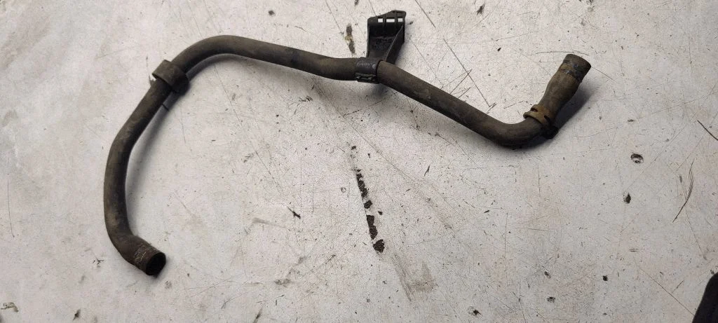 Engine coolant pipe/hose 1k0133687