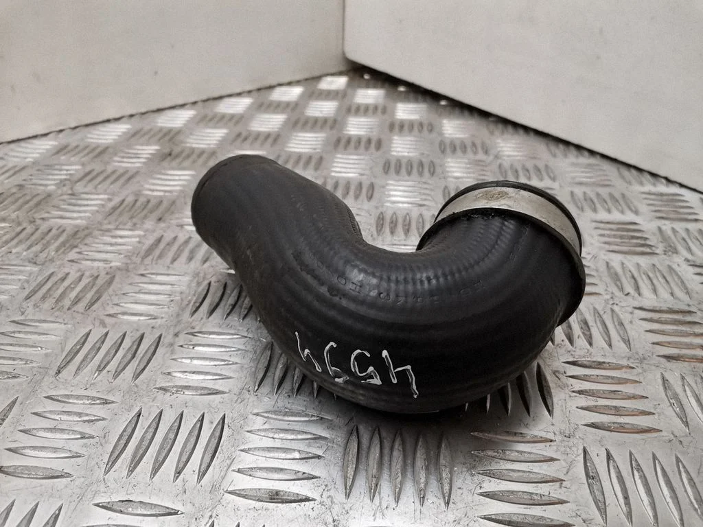 Intercooler hose/pipe H0409K3